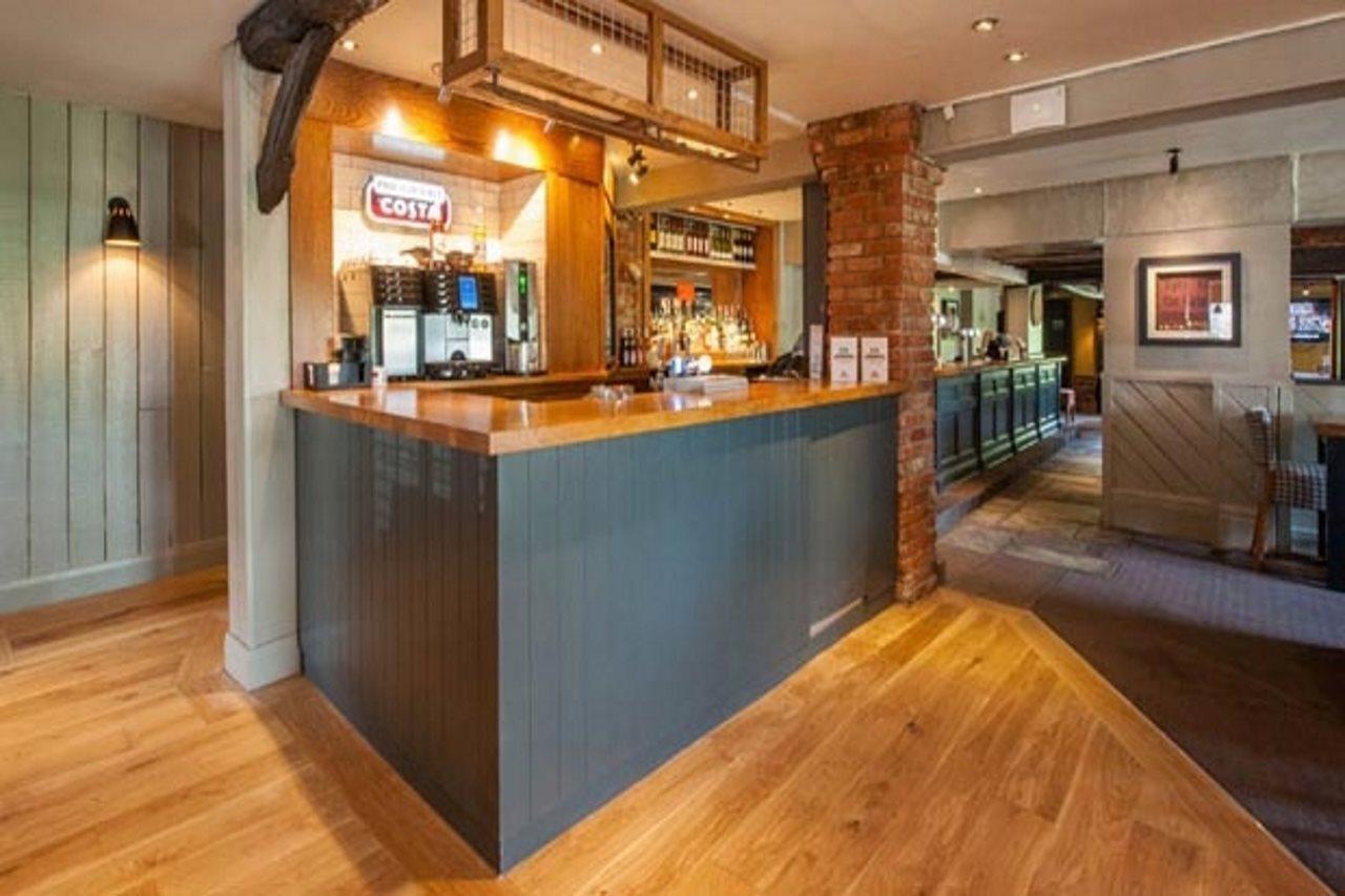 Premier Inn Глостер Экстерьер фото