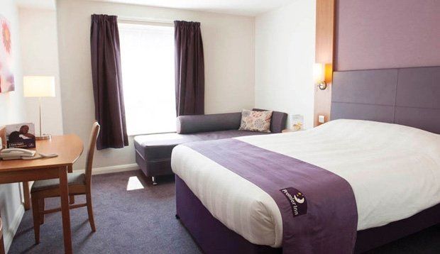 Premier Inn Глостер Экстерьер фото